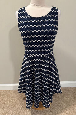 Ezra Women Knit Lace Dress Navy Blue White Chevron Skater Keyhole Fits Small Med